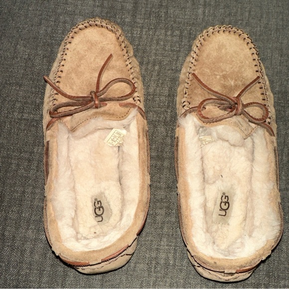 Ugg moccasins - Picture 8 of 11